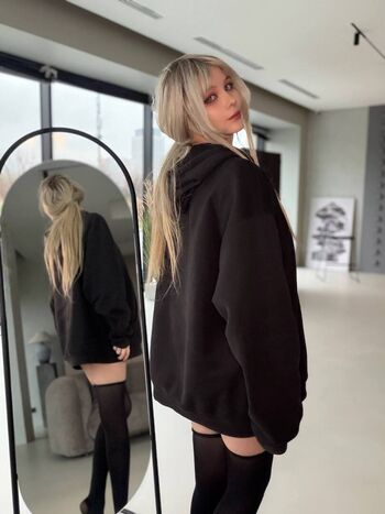 Dosya Gasai/Tsuki.Des