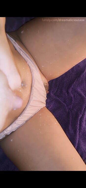Full leaked Dreamaliciousxxx private onlyfans photo