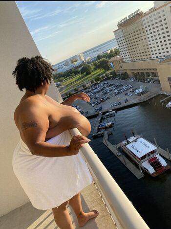 Full leaked Dreamyjuggz private onlyfans photo