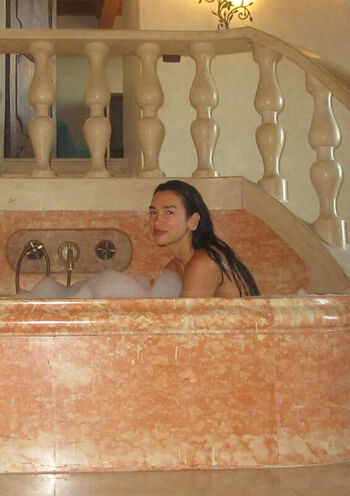 Full leaked Dua lipa private onlyfans photo
