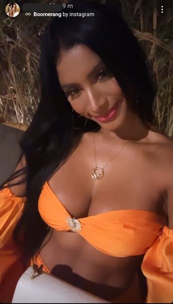 Full leaked Dubai escort private onlyfans photo
