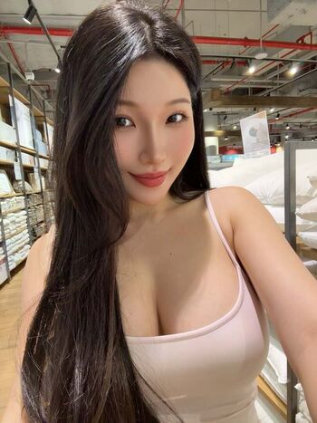 Full leaked Duyenn hipp private onlyfans photo