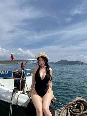 Full leaked Duyenn hipp private onlyfans photo