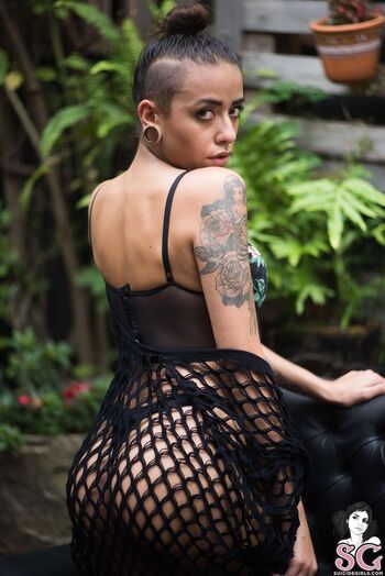 Full leaked Yellz / private onlyfans photo