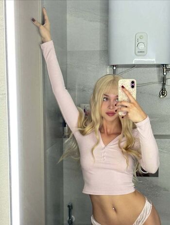 Full leaked E cutiee private onlyfans photo