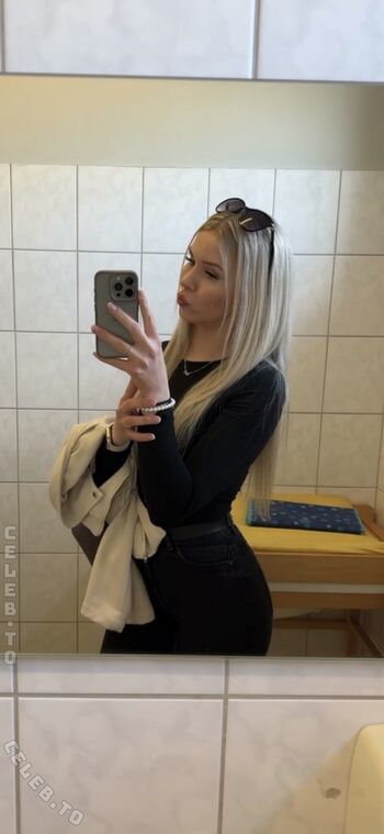 e46_blondie
