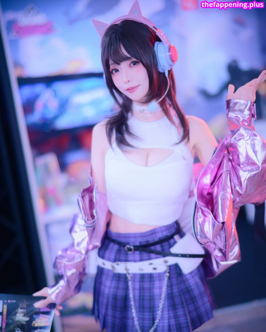 Ely Cosplay / Ely_eee / eeelyeee Fotografie OnlyFans Dezbrăcată #201