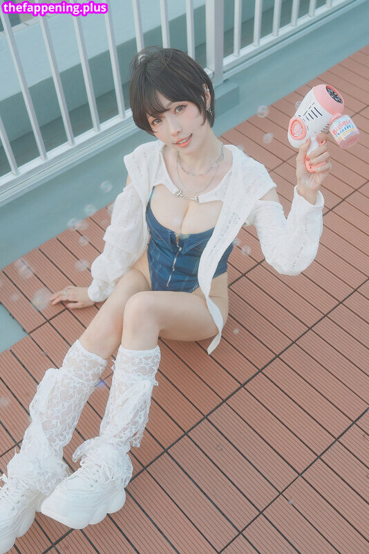 Ely Cosplay / Ely_eee / eeelyeee ヌードOnlyFans写真 #220