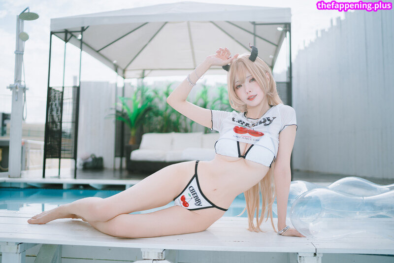 Ely Cosplay / Ely_eee / eeelyeee Nahá OnlyFans fotografie #335