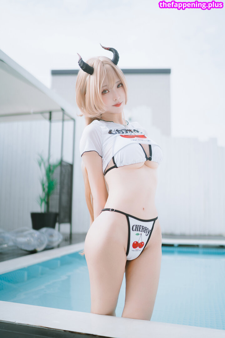 Ely Cosplay / Ely_eee / eeelyeee Nude OnlyFans Photo #375