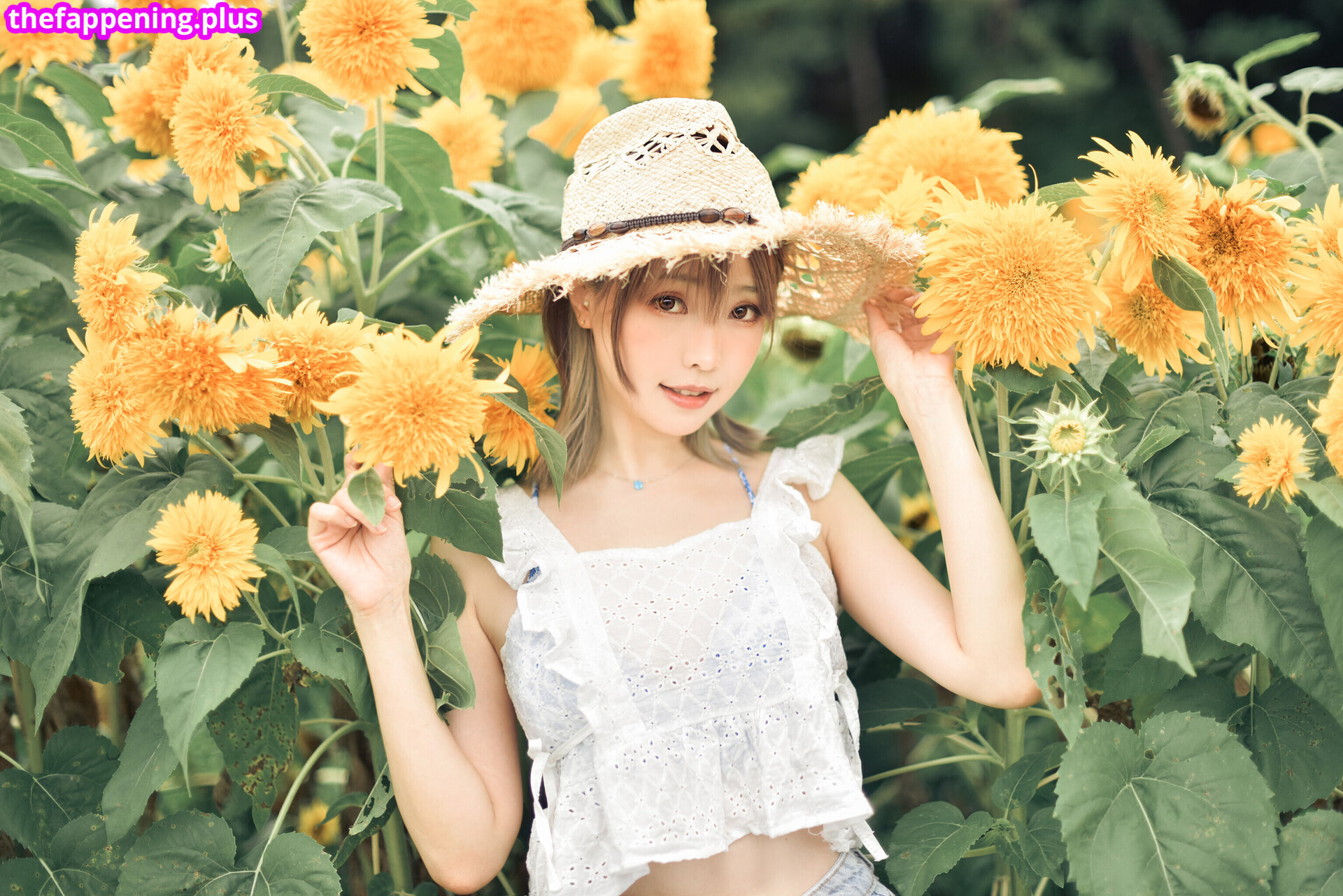 Ely Cosplay / Ely_eee / eeelyeee Фото обнажённых OnlyFans #450