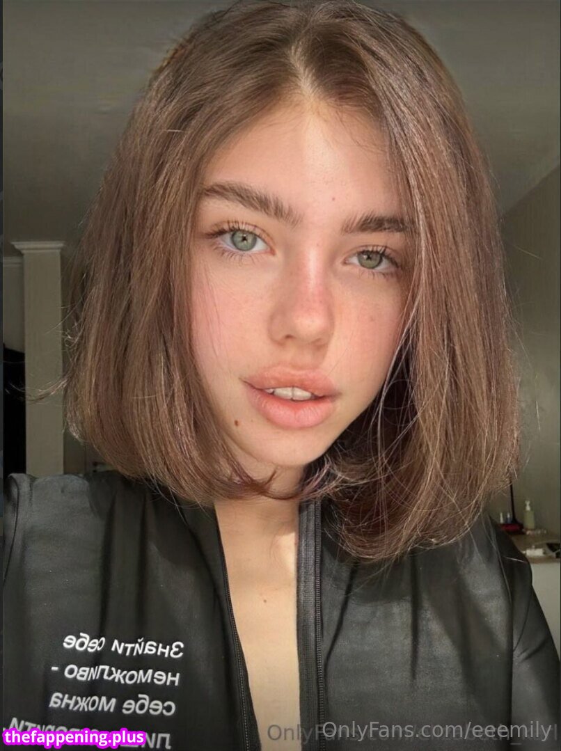 eeemily / eeemily.y Naken OnlyFans Foto #28