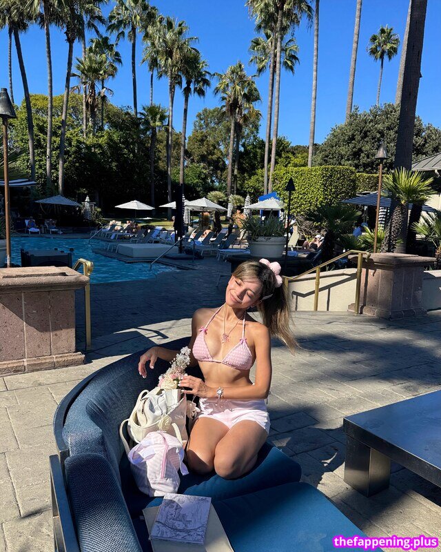 Eeeveenara / Eevee Enara / eeveenara Photo OnlyFans Nu #36