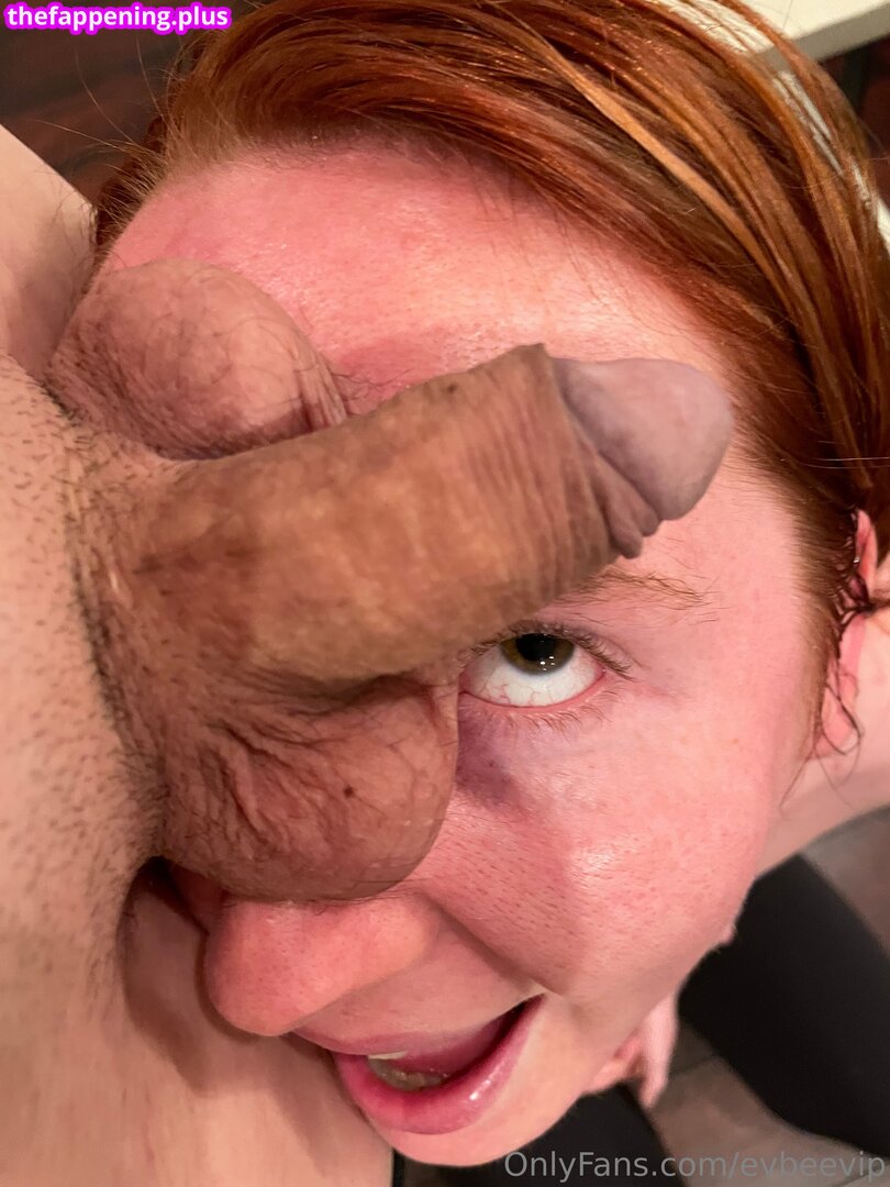 Eevee Bee / Eeveebeeshow / eevee_bee / eeveebee Fotografie OnlyFans Dezbrăcată #13