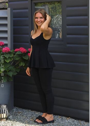 Full leaked Einfach nxna private onlyfans photo