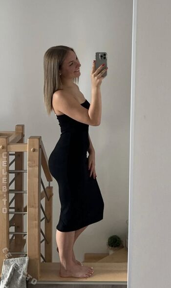 Full leaked Einfach nxna private onlyfans photo