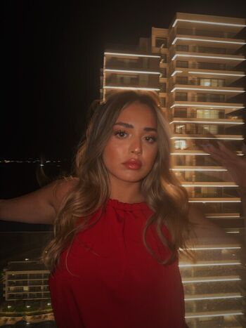 Full leaked Elanur private onlyfans photo