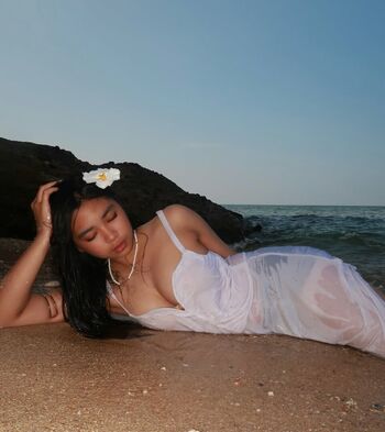 Full leaked Elara lyyy private onlyfans photo