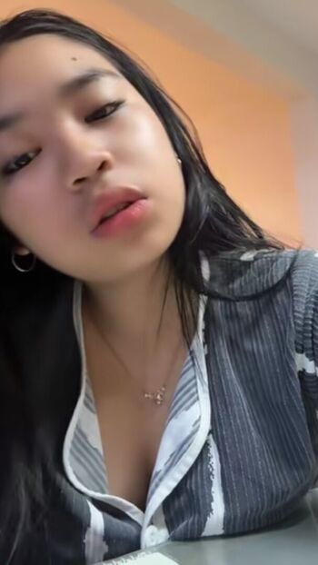 Full leaked Elara lyyy page private onlyfans photo