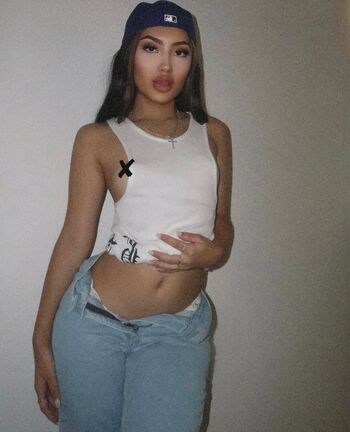 Full leaked Elara private onlyfans photo