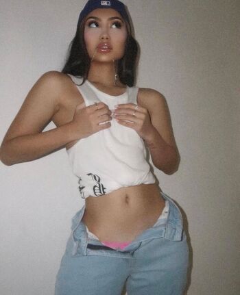 Full leaked Elara private onlyfans photo