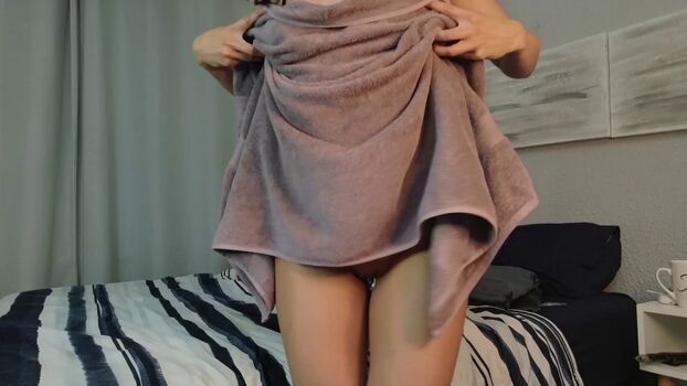 Full leaked Elarahayyess private onlyfans photo