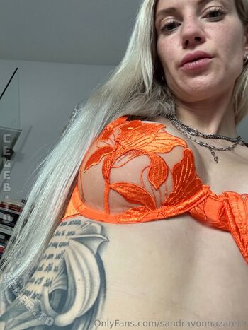Elena_tight