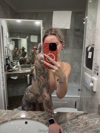 Elena_tight
