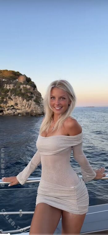 Full leaked Elena zoe private onlyfans photo