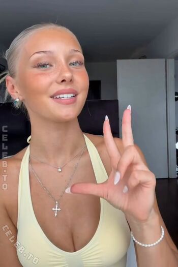 Full leaked Elena zoe private onlyfans photo