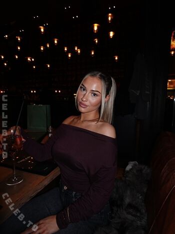 Full leaked Elianabajrami page private onlyfans photo