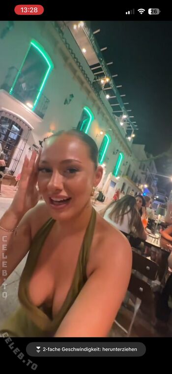 Full leaked Elianabajrami private onlyfans photo