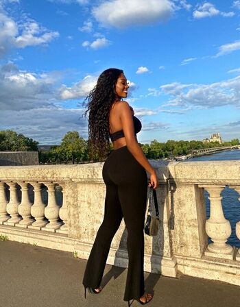Full leaked Elinda san page private onlyfans photo