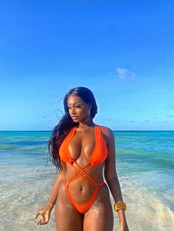 Full leaked Elinda san page private onlyfans photo