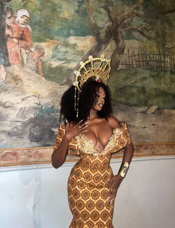 Full leaked Elinda san  page private onlyfans photo