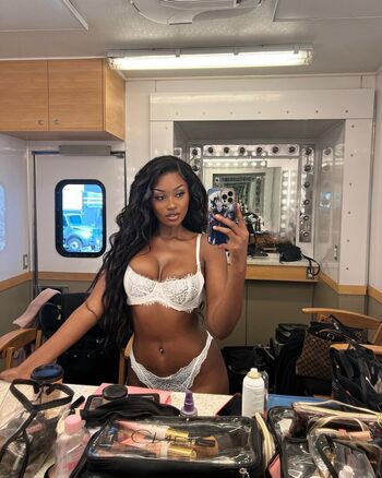 Full leaked Elinda san  page private onlyfans photo