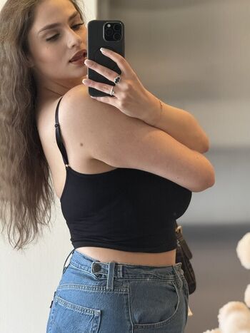 Full leaked Elisabeth marchini private onlyfans photo