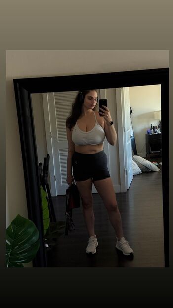 Full leaked Elisabeth marchini private onlyfans photo