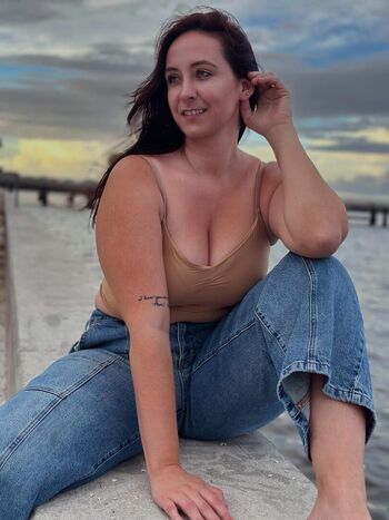 Full leaked Elise bolton bikini bowler private onlyfans photo