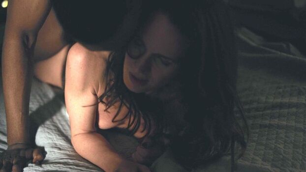Elizabeth Reaser