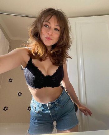 Full leaked Ella ballentine private onlyfans photo