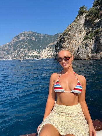 Full leaked Ella georgiia private onlyfans photo