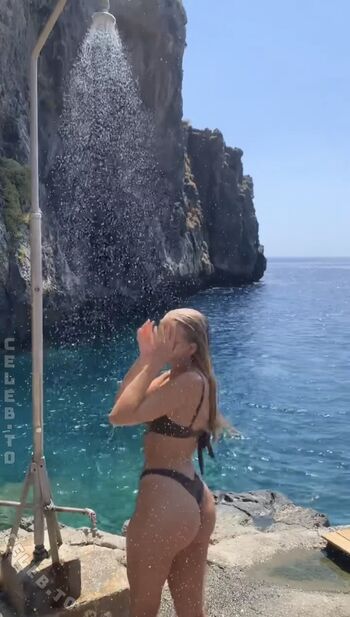 Full leaked Ella kania page private onlyfans photo