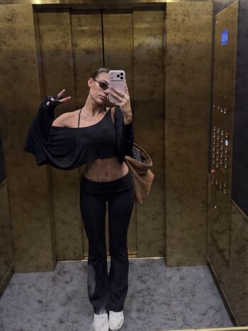 Full leaked Ella mendelsohn page private onlyfans photo