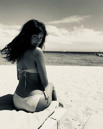 Full leaked Ella purnell page private onlyfans photo