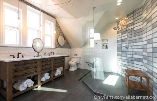 Full leaked Ellabarnettvip private onlyfans photo