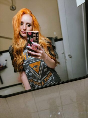 Full leaked Elle dainty private onlyfans photo