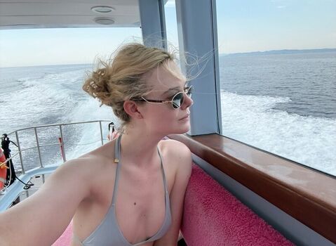 Full leaked Elle fanning page private onlyfans photo