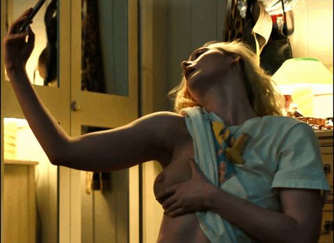 Full leaked Elle fanning private onlyfans photo