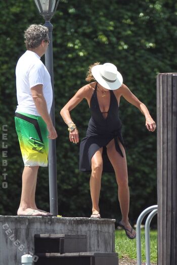 Full leaked Elle macpherson page private onlyfans photo